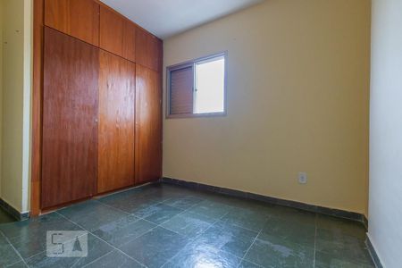 Quarto de apartamento à venda com 1 quarto, 58m² em Centro, Campinas