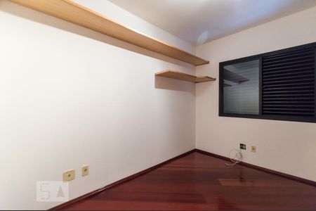 Quarto de apartamento para alugar com 4 quartos, 120m² em Vila Suzana, São Paulo