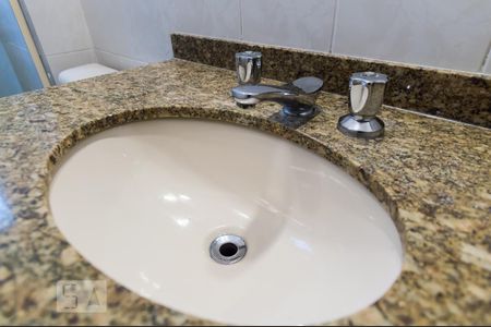 Banheiro de apartamento para alugar com 4 quartos, 120m² em Vila Suzana, São Paulo