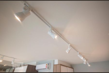 Sala de kitnet/studio para alugar com 1 quarto, 34m² em Brooklin Paulista, São Paulo