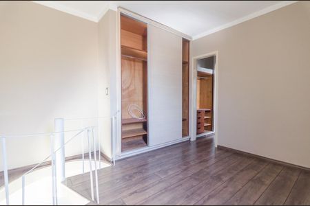 Piso superior - sala de apartamento para alugar com 1 quarto, 88m² em Cambuí, Campinas