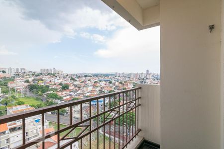 Apartamento para alugar com 76m², 3 quartos e 1 vaga Apartamento para alugar com 76m², 3 quartos e 1 vagaVaranda