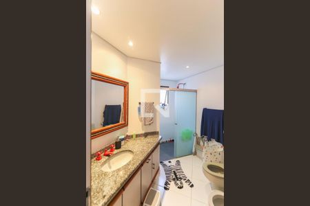 Apartamento à venda com 300m², 4 quartos e 4 vagasBanheiro da Suíte 2