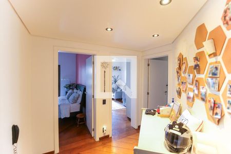 Apartamento à venda com 300m², 4 quartos e 4 vagasCorredor