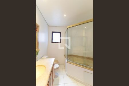 Apartamento à venda com 300m², 4 quartos e 4 vagasBanheiro da Suíte 3