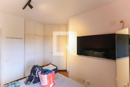 Apartamento à venda com 300m², 4 quartos e 4 vagasQuarto 2