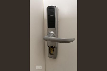 Studio para alugar com 34m², 1 quarto e 1 vagaDetalhe da Fechadura