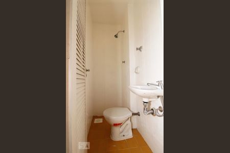 Apartamento à venda com 100m², 2 quartos e 1 vaga Apartamento à venda com 100m², 2 quartos e 1 vagaBanheiro de Serviço.