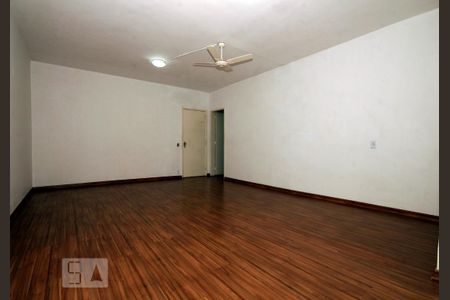 Apartamento à venda com 100m², 2 quartos e 1 vaga Apartamento à venda com 100m², 2 quartos e 1 vagaSala.