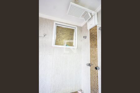 Apartamento à venda com 180m², 3 quartos e 2 vagasChuveiro