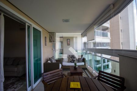 Varanda de apartamento para alugar com 2 quartos, 80m² em Barra da Tijuca, Rio de Janeiro