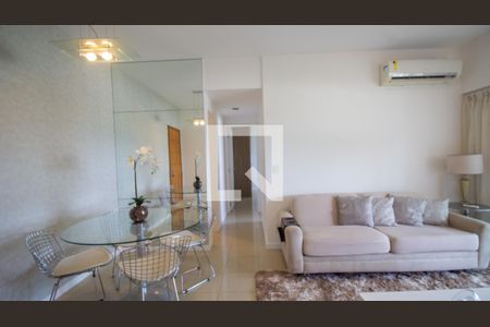 Sala de apartamento para alugar com 2 quartos, 80m² em Barra da Tijuca, Rio de Janeiro