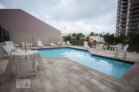 Apartamento à venda com 71m², 1 quarto e 2 vagas Apartamento à venda com 71m², 1 quarto e 2 vagasPiscina