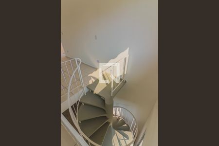 Apartamento à venda com 110m², 3 quartos e 1 vaga Apartamento à venda com 110m², 3 quartos e 1 vagaEscadas Cobertura