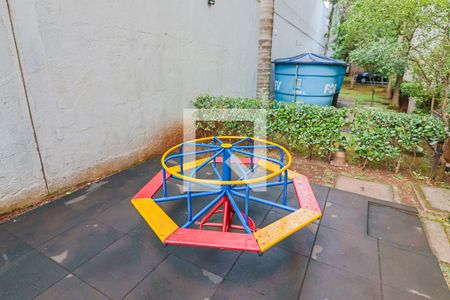 Apartamento à venda com 110m², 3 quartos e 1 vaga Apartamento à venda com 110m², 3 quartos e 1 vagaÁrea Comum - Playground