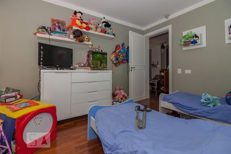 Apartamento à venda com 200m², 3 quartos e 4 vagasQuarto suíte 2