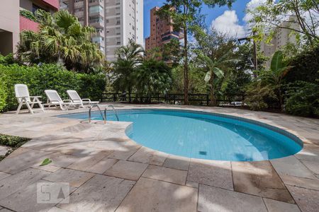 Apartamento à venda com 200m², 3 quartos e 4 vagasPiscina