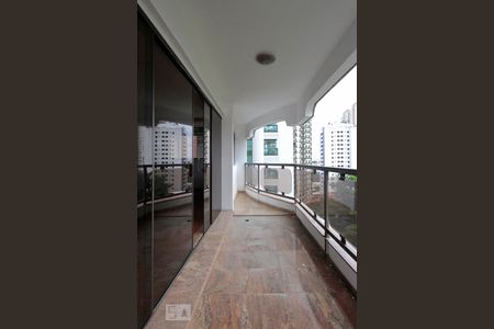 Varanda de apartamento à venda com 4 quartos, 300m² em Vila Regente Feijó, São Paulo