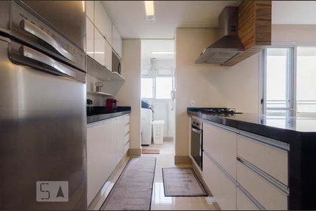 Cozinha de apartamento à venda com 2 quartos, 80m² em Mansões Santo Antônio, Campinas