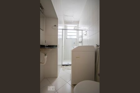 Banheiro de apartamento para alugar com 1 quarto, 50m² em Copacabana, Rio de Janeiro