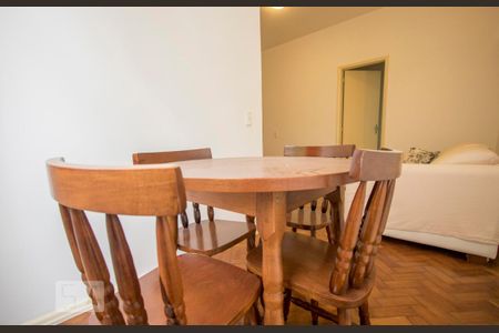 Sala de apartamento para alugar com 1 quarto, 50m² em Copacabana, Rio de Janeiro