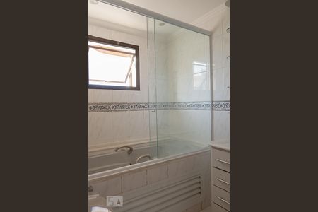 Apartamento à venda com 200m², 4 quartos e 2 vagasBanheiro do Quarto 1