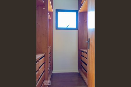 Apartamento à venda com 200m², 4 quartos e 2 vagasCloset do quarto 1