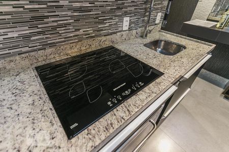 Cozinha de apartamento para alugar com 1 quarto, 50m² em Bela Vista, São Paulo