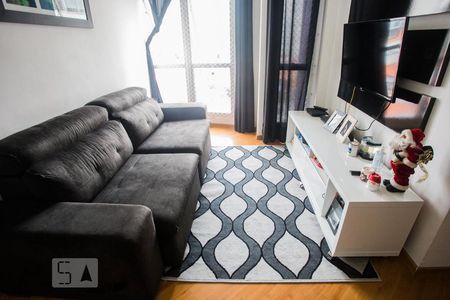 Sala de apartamento para alugar com 3 quartos, 70m² em Parque Imperial, São Paulo