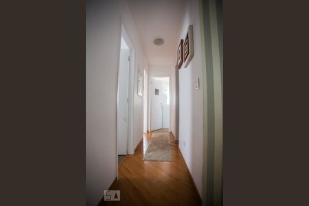 Corredor de apartamento para alugar com 3 quartos, 70m² em Parque Imperial, São Paulo