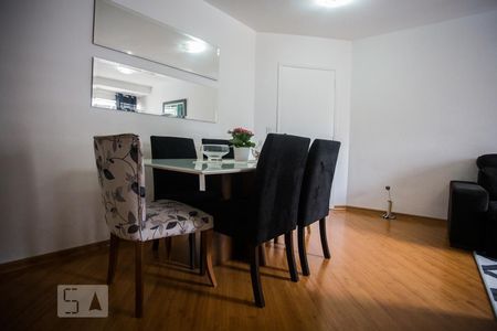 Sala de apartamento para alugar com 3 quartos, 70m² em Parque Imperial, São Paulo
