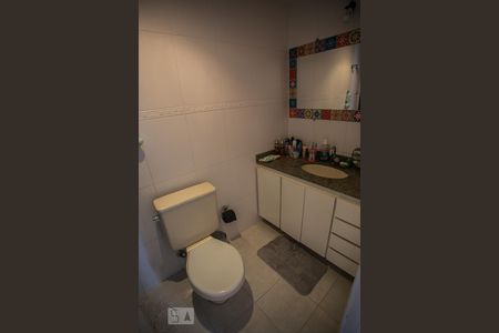 Banheiro de apartamento para alugar com 3 quartos, 70m² em Parque Imperial, São Paulo