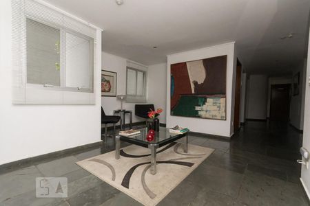 Apartamento à venda com 69m², 1 quarto e 1 vaga Apartamento à venda com 69m², 1 quarto e 1 vagaHall