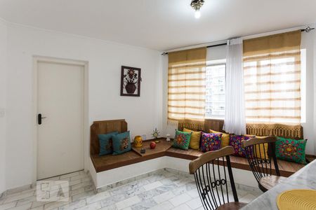 Sala de apartamento à venda com 2 quartos, 98m² em Vila Nova Conceição, São Paulo
