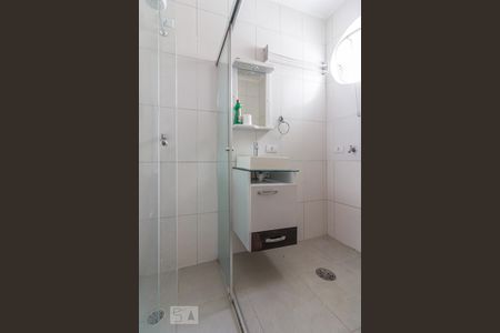 Banheiro de apartamento para alugar com 1 quarto, 45m² em Santa Cecília, São Paulo