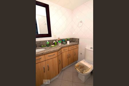 Casa à venda com 203m², 2 quartos e 2 vagasBanheiro Loft.