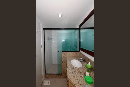 Casa à venda com 203m², 2 quartos e 2 vagasBanheiro Loft.