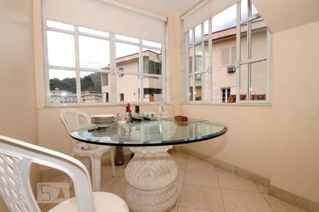 Casa à venda com 203m², 2 quartos e 2 vagasCopa.