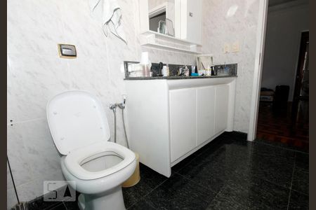 Casa à venda com 203m², 2 quartos e 2 vagasBanheiro Suite 2.