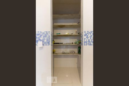 Casa à venda com 200m², 3 quartos e 2 vagasDespensa