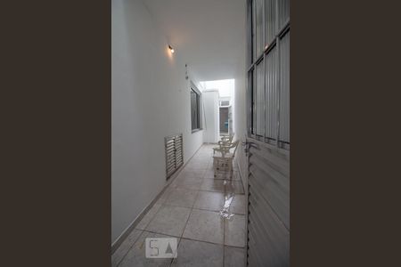 Casa à venda com 200m², 3 quartos e 2 vagasCorredor lateral