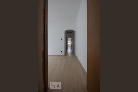 Casa à venda com 200m², 3 quartos e 2 vagasCorredor