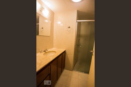 Banheiro de apartamento para alugar com 3 quartos, 110m² em Vila Ipojuca, São Paulo