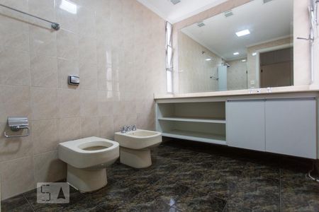 Banheiro de apartamento à venda com 2 quartos, 107m² em Paraíso, São Paulo