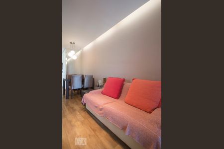 Sala de apartamento para alugar com 2 quartos, 56m² em Vila Nair, São Paulo