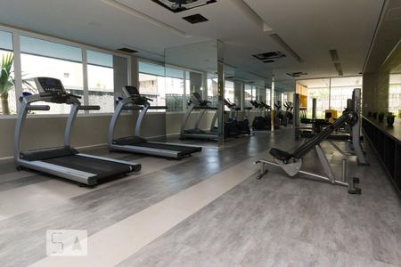 Studio para alugar com 33m², 1 quarto e 1 vaga Studio para alugar com 33m², 1 quarto e 1 vagaÁrea comum - Academia