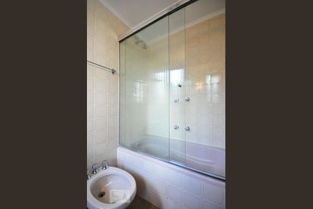 Apartamento para alugar com 189m², 4 quartos e 3 vagasdetalhe do banheiro suíte 