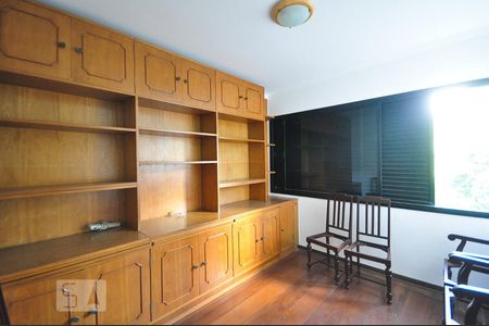 quarto 1 de apartamento para alugar com 4 quartos, 189m² em Vila Suzana, São Paulo