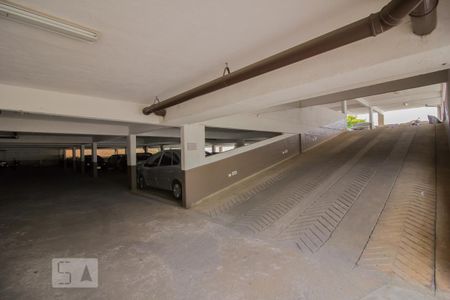 Garagem coberta de apartamento para alugar com 2 quartos, 43m² em Cocaia, Guarulhos