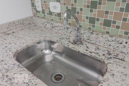 Cozinha de apartamento para alugar com 2 quartos, 43m² em Cocaia, Guarulhos